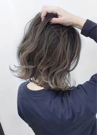 ショート カラー ブリーチカラー 美髪矯正takaraのヘアスタイル