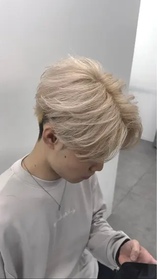 ショート カラー メンズ ハイトーン特化🌟 カワシマシュンスケのヘアスタイル