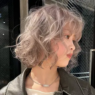 カラー ウルフ/レイヤー/ ブリーチカラーのヘアスタイル