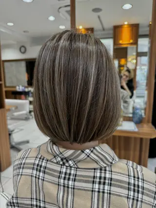 ショート 髪質改善×白髪ぼかし 美容師✂️武澤龍賀のヘアスタイル