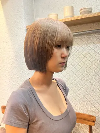 ショート カラー ハイトーンを育てる ブリーチカラー/牧原のヘアスタイル