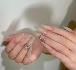 ネイル Yuri ユリのネイルデザイン