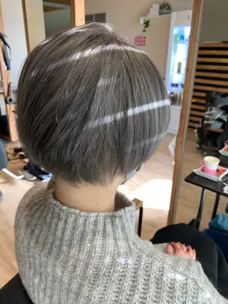 ショート カラー 大久保 隆蔵のヘアスタイル