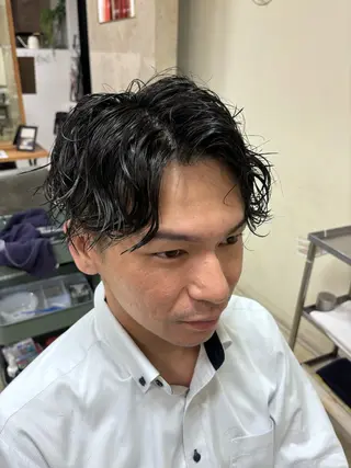 パーマ メンズ 会社で浮かない ビジネスヘア/心斎橋のヘアスタイル