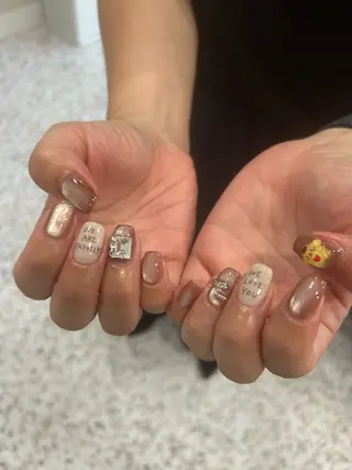 ネイル 小松 千冬snazzyのネイルデザイン