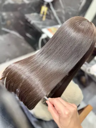 ロング LAGRECE所属・JIN|乾かしただけ 美髪矯正本格髪質改善のヘアスタイル