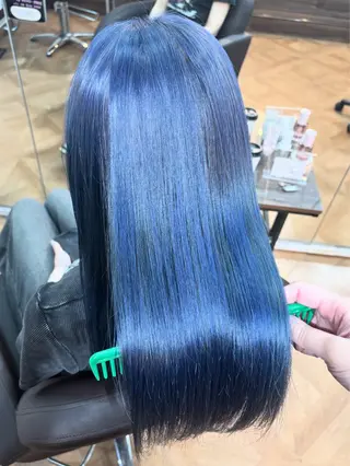 カラー 透明感ブラウン｜ レイヤー｜小寺 葵のヘアスタイル