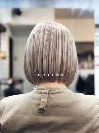 ショート カラー 🌈艶ハイトーン🌈 心を込めます🤝涼介のヘアスタイル