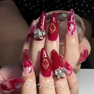 ネイル フラワー ムーンのネイルデザイン