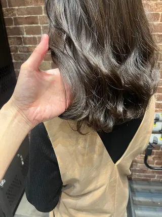 セミロング カラー パーマ ヘアアレンジ メンズ キッズ ネイル マツエク・マツパ アイブロウ 久木原 ゆりのヘアスタイル