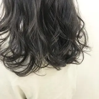 ロング カラー オリーブ/アッシュ やわらか透明感カラーのヘアスタイル