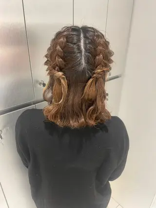 ミディアム ヘアアレンジ ヘアセット🎀耳つぼ 👂💎MONAMIのヘアスタイル