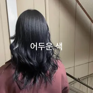 ミディアム カラー パーマ ヘアアレンジ メンズ キッズ ネイル マツエク・マツパ 切りっぱなしヘアボブ ミディアムヘアRYOのヘアスタイル