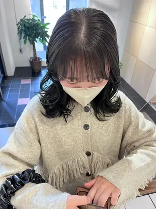 ミディアム Yui⭐️ 透け感カラーのヘアスタイル