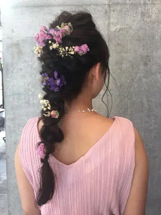 ロング ヘアアレンジ 谷 結奈のヘアスタイル