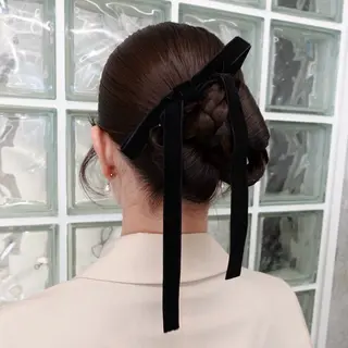 セミロング ヘアアレンジ 🌐サトウ リョウ🌐のヘアスタイル