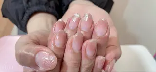 ネイル R ...Rの眉毛・アイブロウイメージ