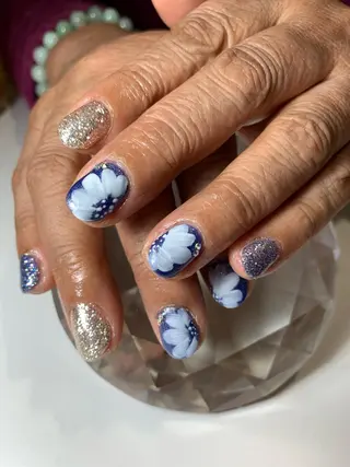 ネイル ネイルサロンラウンドトリップ所属・石江 実希のネイルデザイン