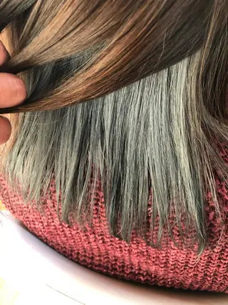セミロング カラー 服部 聡洋のヘアスタイル