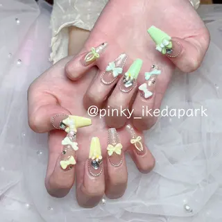 ネイル ピンキー 池田公園店のネイルデザイン