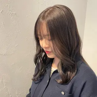 セミロング カラー ヘアアレンジ mina / 透明感ベージュカラーのヘアスタイル