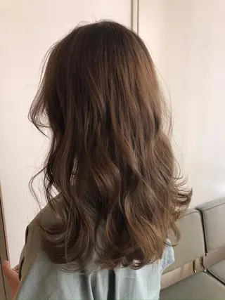 セミロング カラー ヘアアレンジ 🍎吉川浩生 トップスタイリストのヘアスタイル