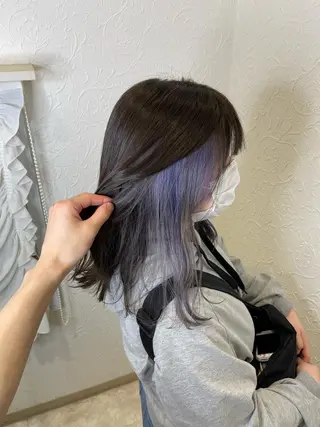 セミロング カラー 六反 仁哉のヘアスタイル