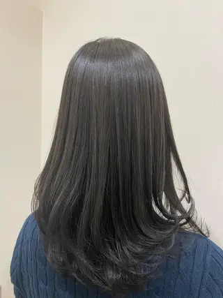 セミロング カラー Ashanti 磯崎のヘアスタイル