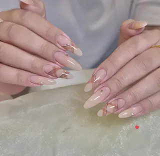 マツエク・マツパ エリ🫧 nail池袋東口のネイルデザイン