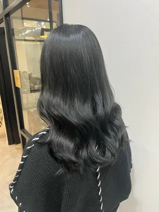 セミロング 艶カラー推し！ なかはらあかりのヘアスタイル