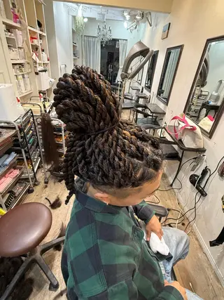 ロング コーンロウ／ドレッド 浅賀晟弥のヘアスタイル