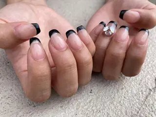 ミディアム ネイル ✴︎ Delightのネイルデザイン