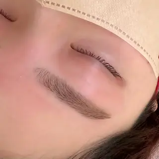 アイブロウ Lys. kichijojiのマツエク・マツパデザイン