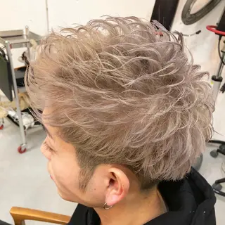 ショート カラー パーマ メンズ 佐藤 輝幸のヘアスタイル