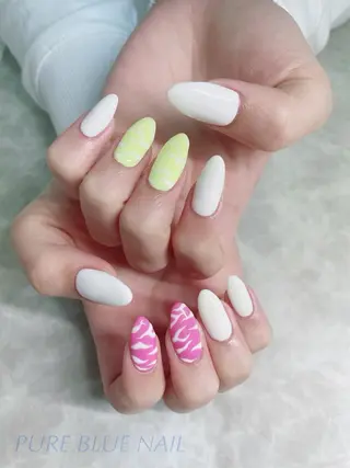 ネイル PURE BLUE NAILのネイルデザイン