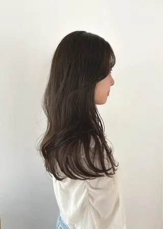 ロング カラー TRENCH　相澤 果歩のヘアスタイル