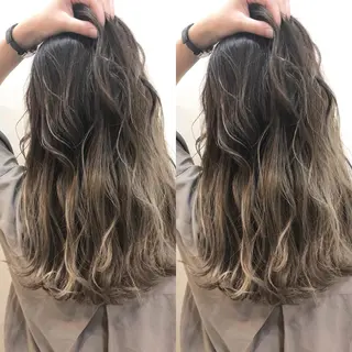 ロング カラー 三鷹で1番ショート ボブをカットする新谷のヘアスタイル