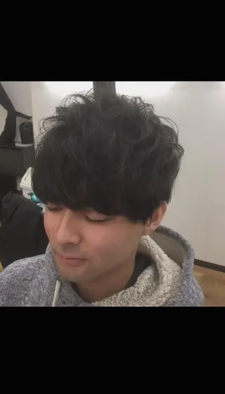 ショート パーマ メンズ 佐藤 優也のヘアスタイル