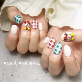 ネイル Yakko pas á pasのネイルデザイン