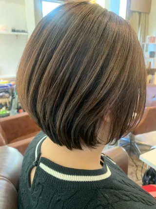 ショート カラー LucksiMie ginza 明松のヘアスタイル