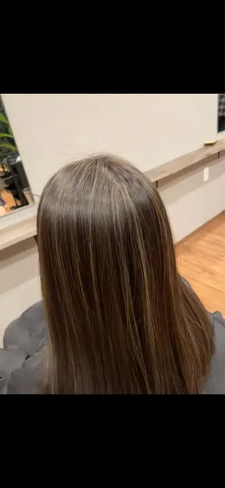 ロング カラー 鵜飼 真伍のヘアスタイル