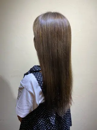 カラー saya (サヤ)のヘアスタイル