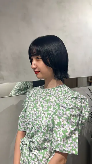 ショート カラー ミディアムレイヤー/ 艶カラー🎀　emiのヘアスタイル