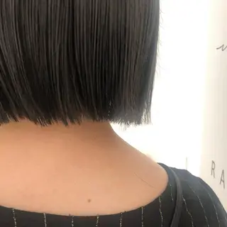 ショート カラー 古屋 花織のヘアスタイル