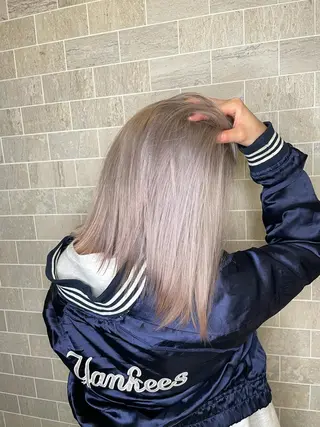 ミディアム ブリーチ毛矯正.髪質 改善.髪にドラマをのヘアスタイル