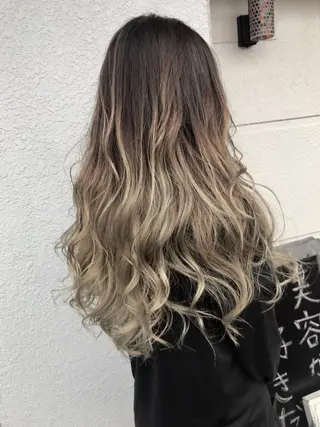 ロング カラー レイヤーカット匠 イソザキノリユキのヘアスタイル