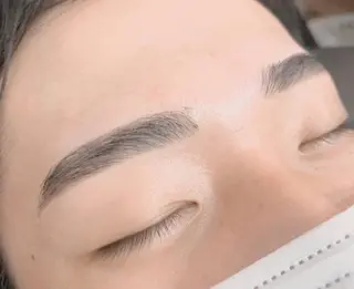 アイブロウ EYES YUNのマツエク・マツパデザイン