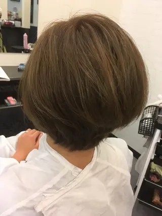 ショート 小野岡 潤子のヘアスタイル