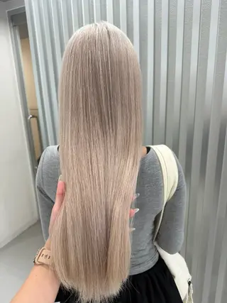 ロング ならざきつぐみ /天王寺/ハイトーンのヘアスタイル