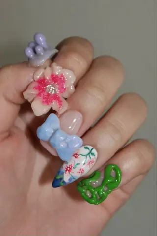 ネイル Tohji ⠀のネイルデザイン